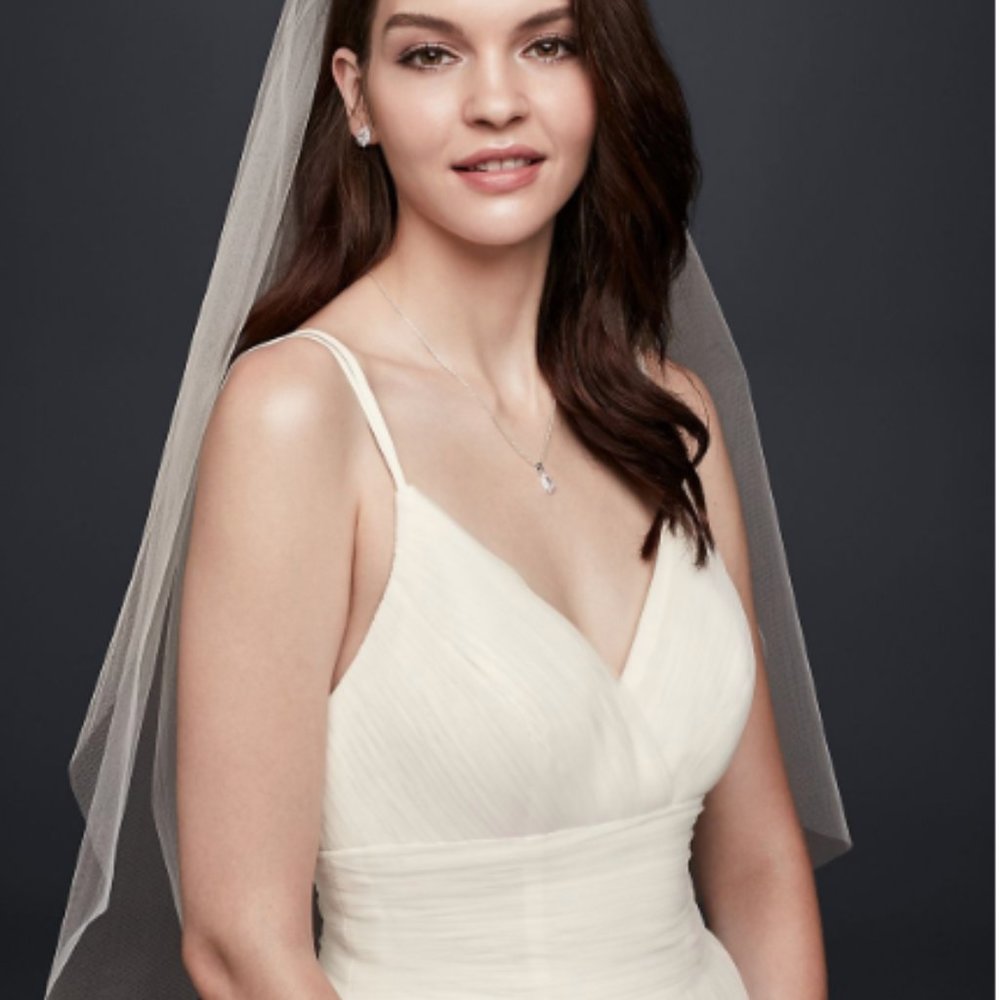 David's bridal one-tier blusher veil